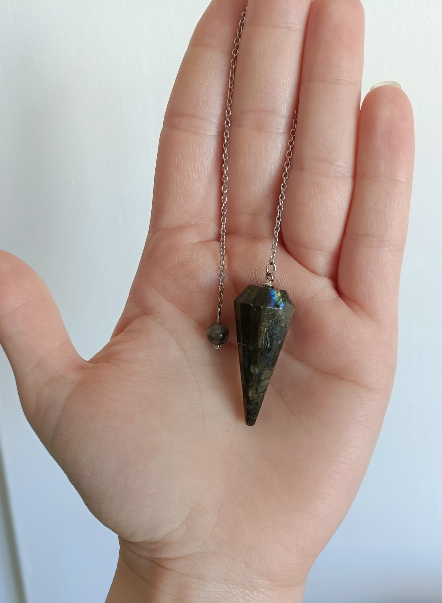 Pendule Labradorite en cône